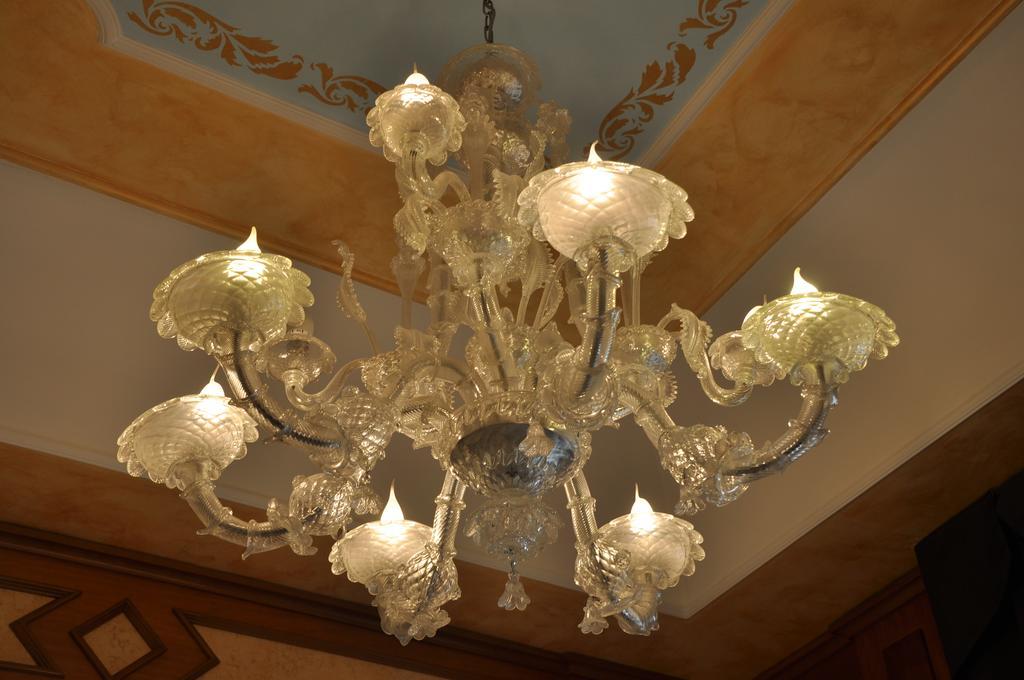 Imperial Crown Rome