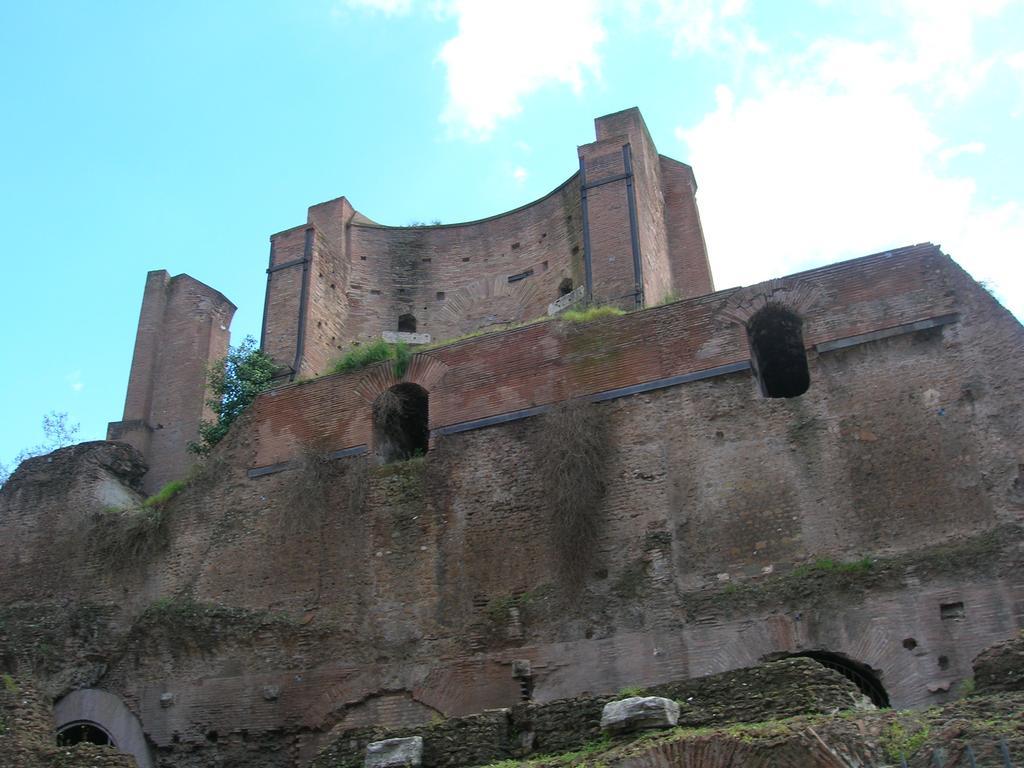 Domus Eugenia Apartment