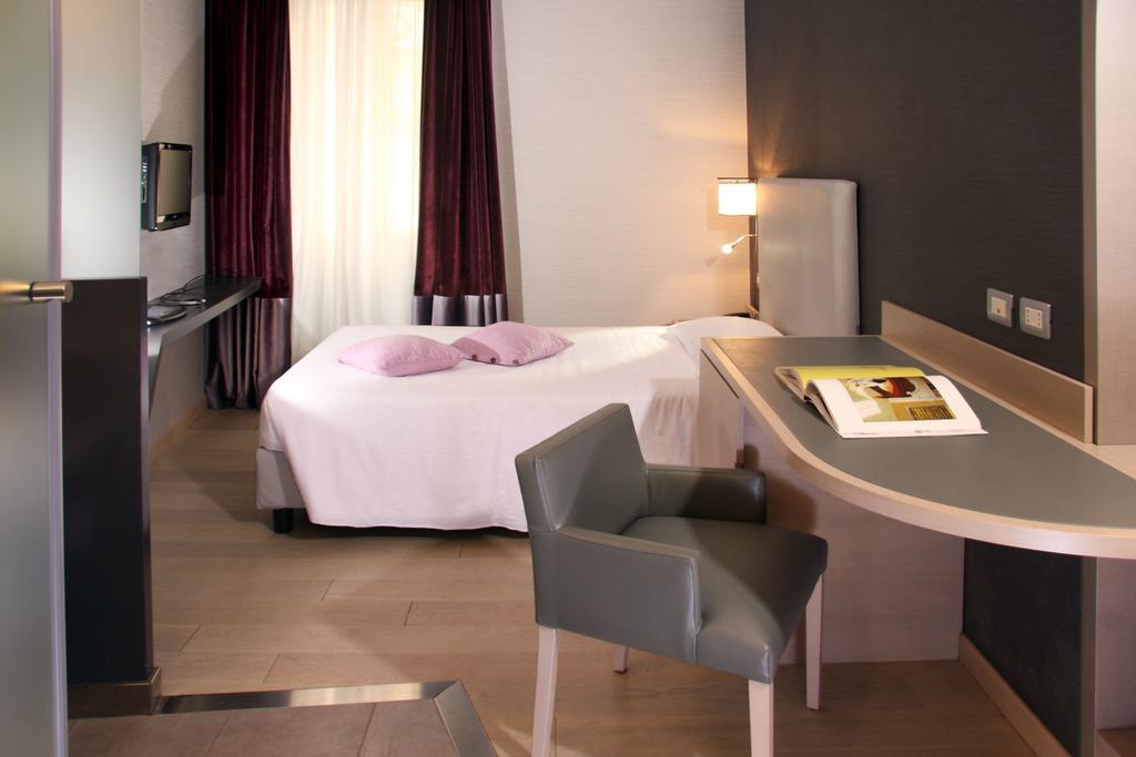 Adriano 3* Rome