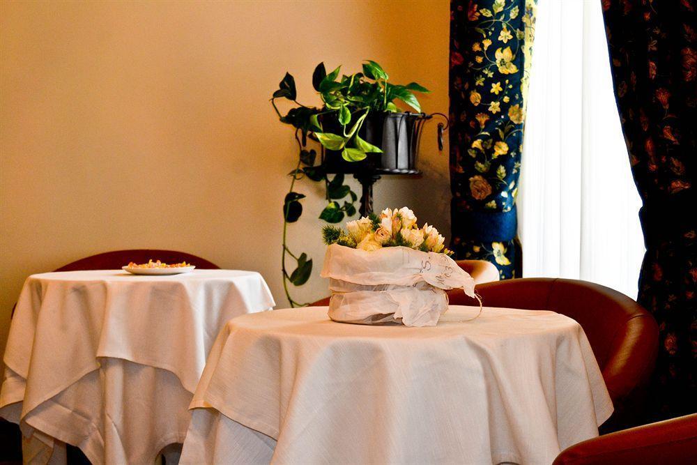 Dimora Degli Dei Guest house 2*