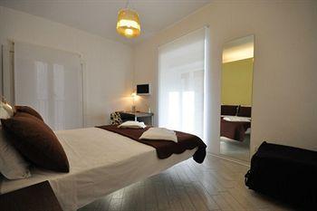 First Floor Guest house 2*