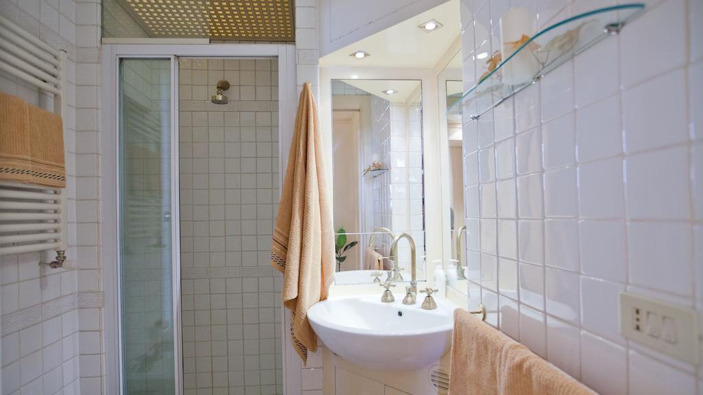 Apartment Rental In Rome Trevi Fouintain View Apartment