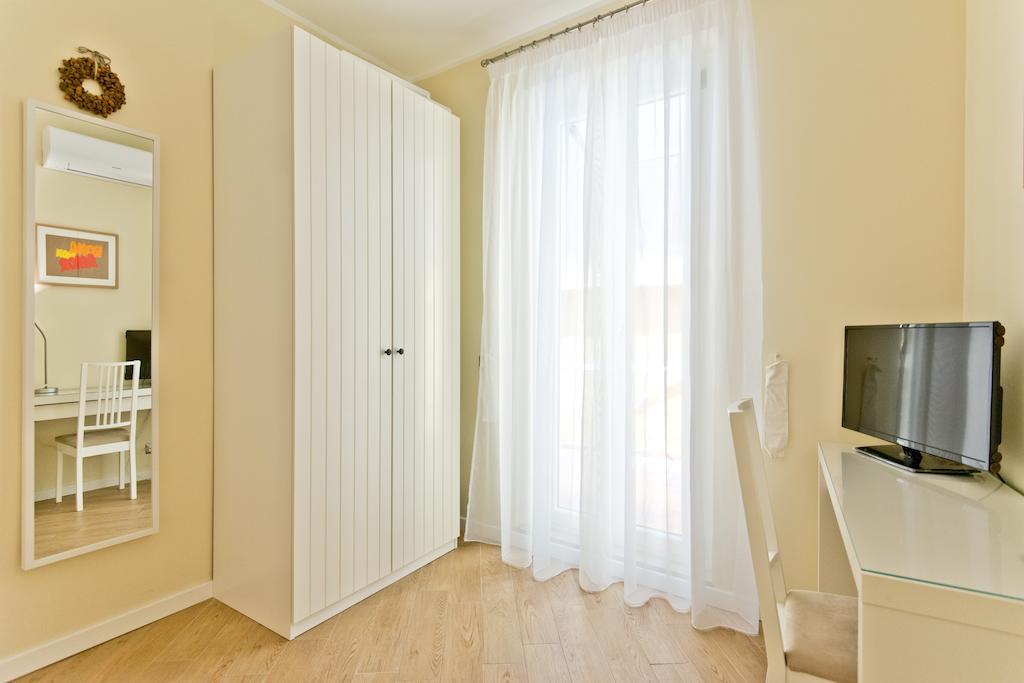 Appia's Apartment *