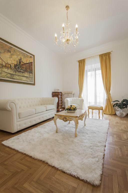 Apartment Sarandrea Rome