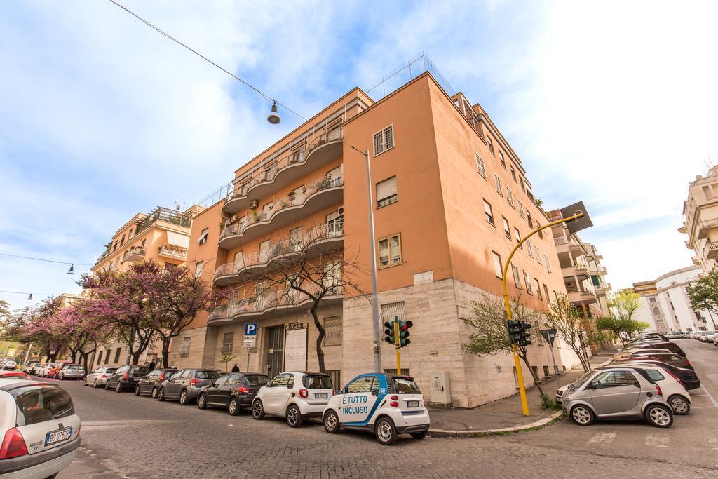 Apartment Santa Costanza Rome