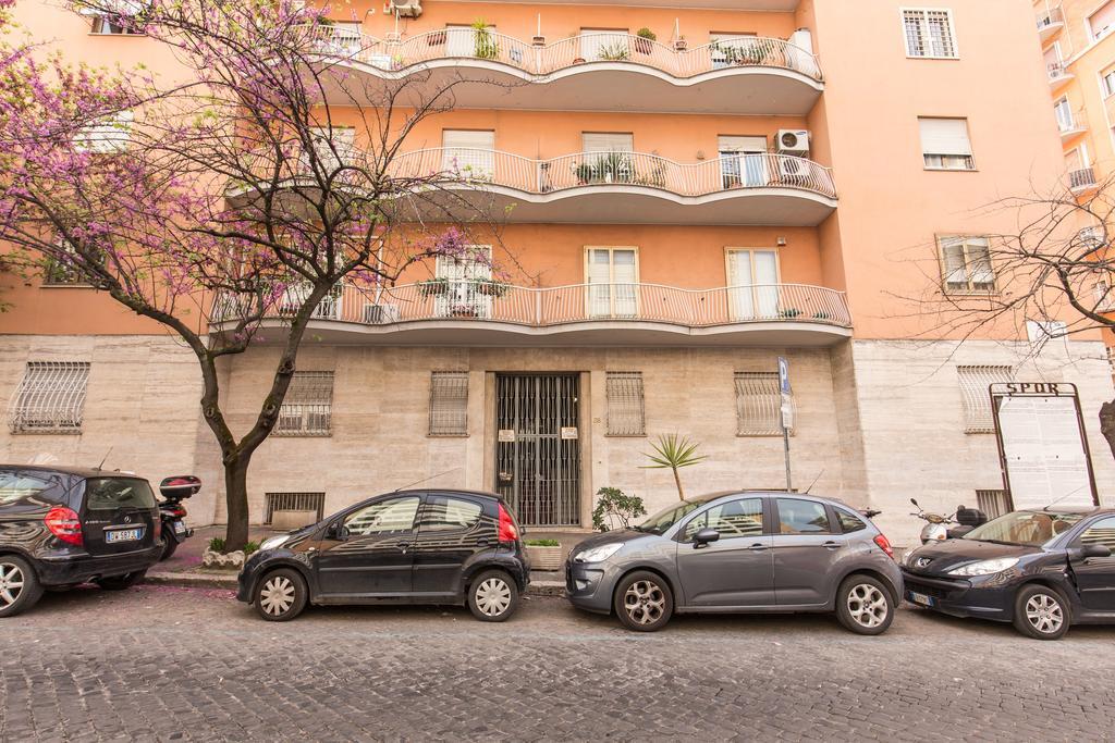 Apartment Santa Costanza Rome