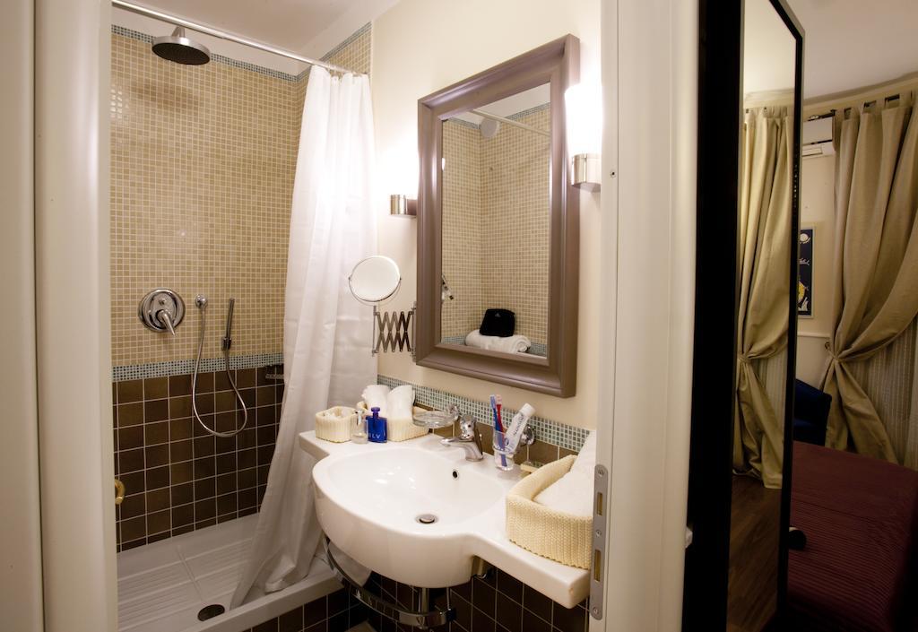 Guest house Colfelice 3*