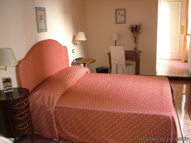 Casa De Fiori 2* Rome