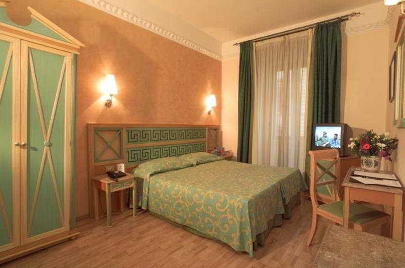 Hotel Exe Domus Aurea