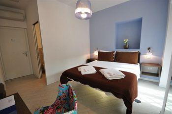 First Floor Guest house 2*