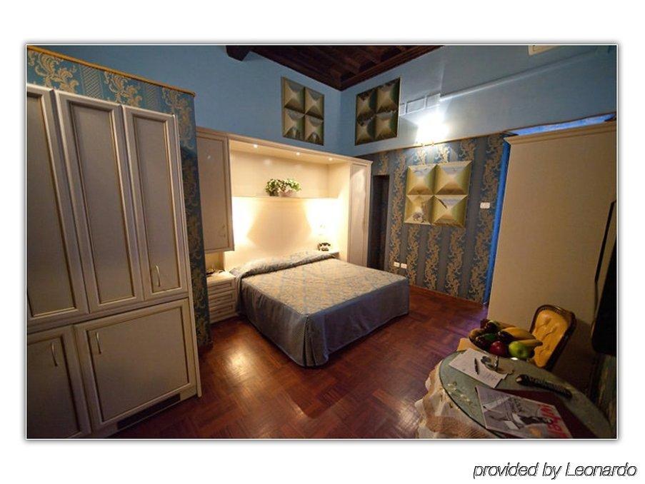 Residenza Canova Tadolini - 4* Rome