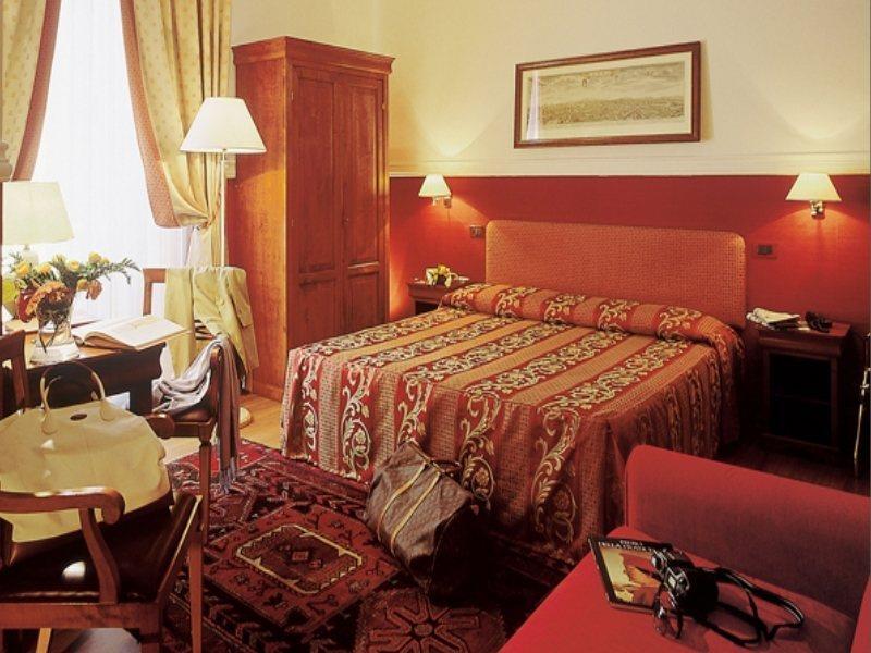 Hotel Cosmopolita Rome, Tapestry Collection By Hilton