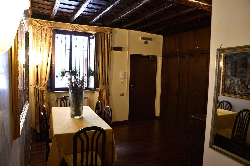 Palazzo Donarelli Apartment