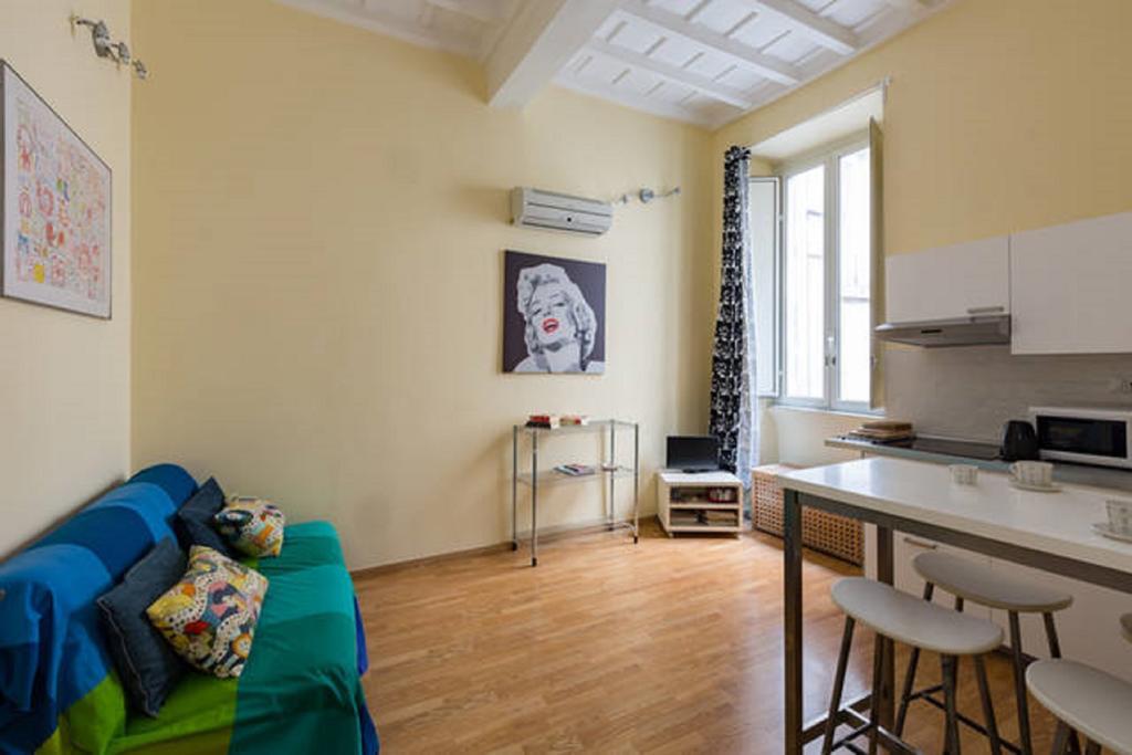 Apartment Colosseum By Alice