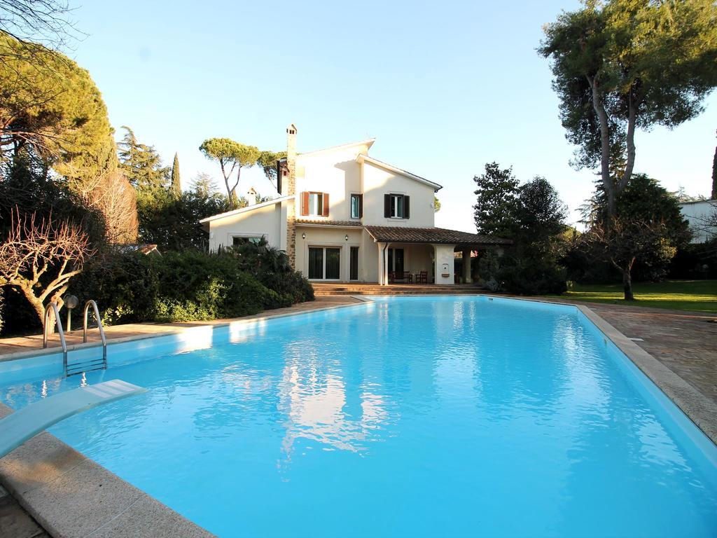 Fratelli Maristi Villa * Rome
