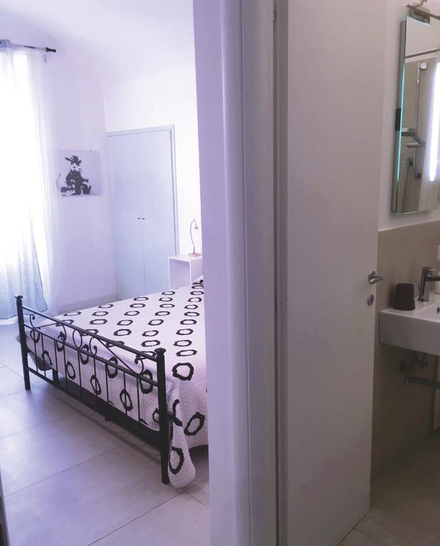 Warehouse 47 Guest house *