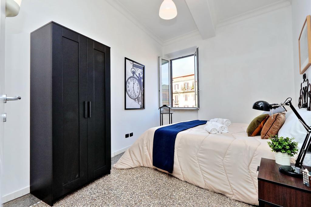 Appartamento Piazza Capponi Roma