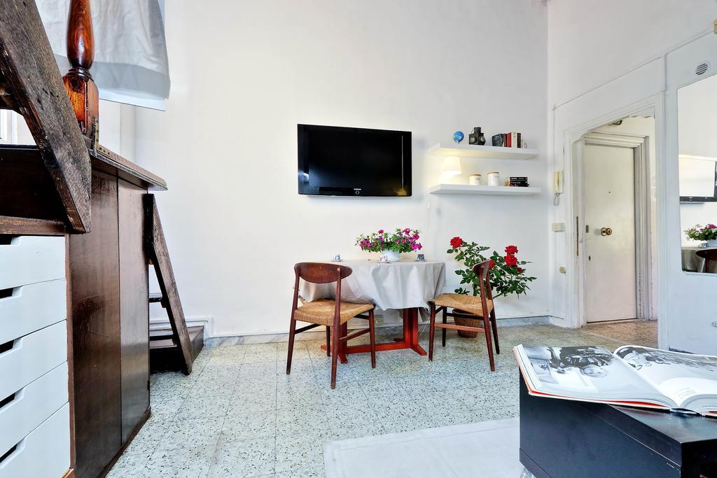 Pretty Flat Trastevere Rome