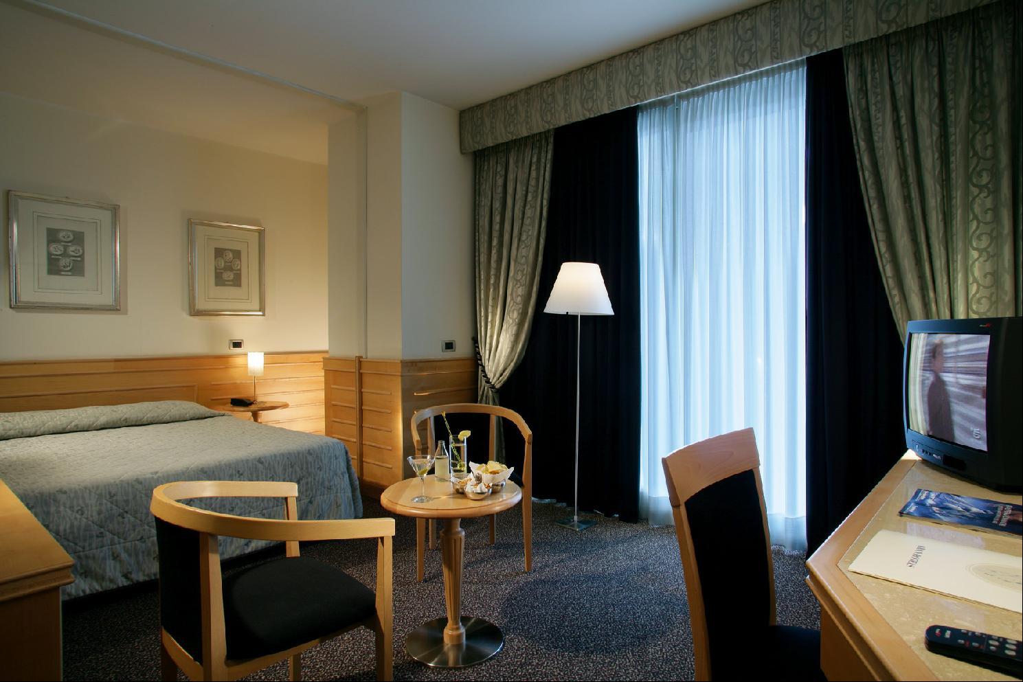 Hotel Occidental Aran Park