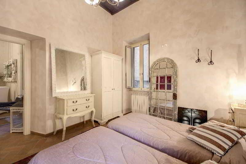 Relais Navona Hotel *