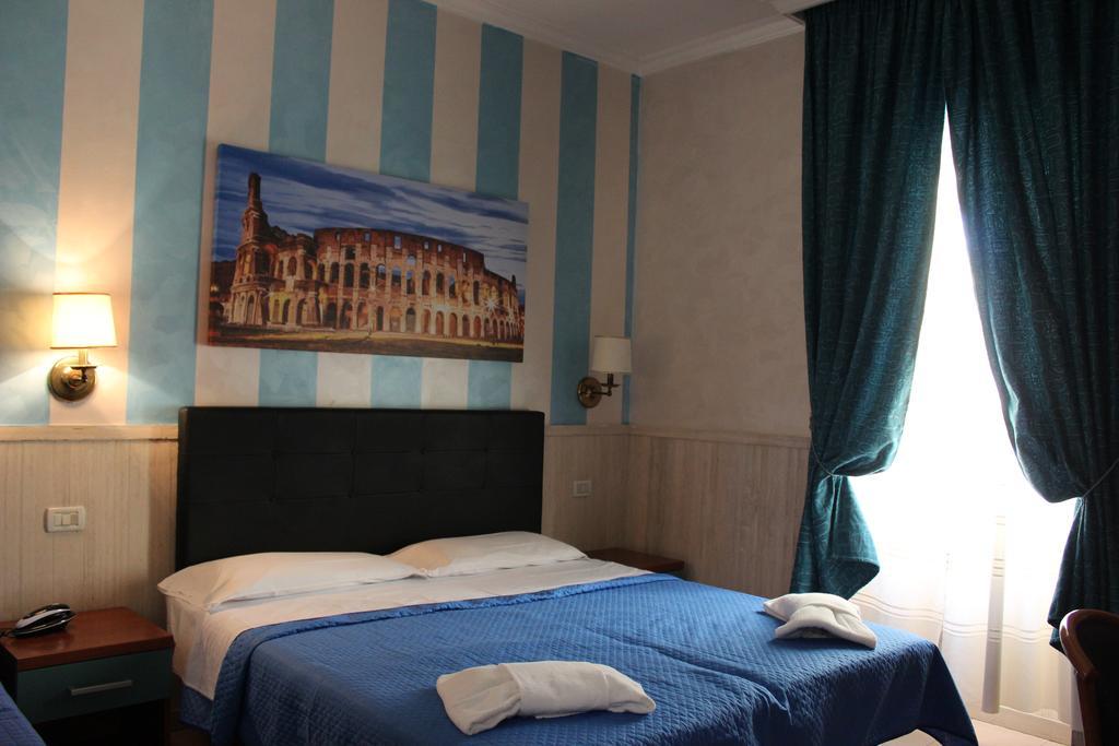 Pyramid Hotel 3*