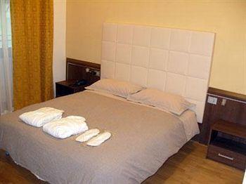 Monti First 2* Rome