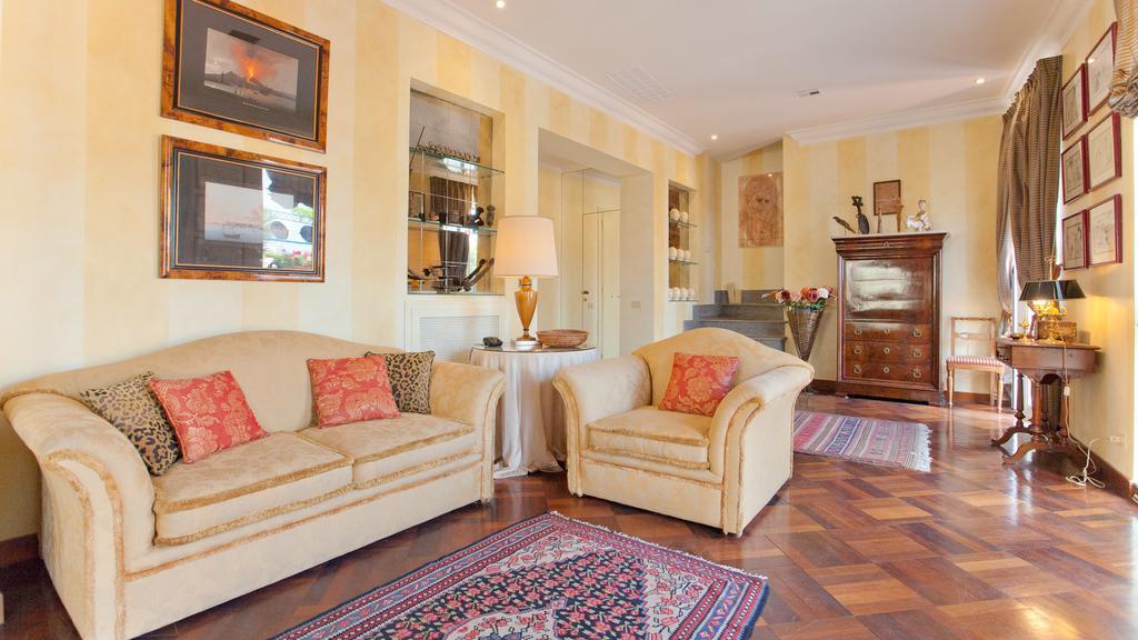 In - Fontana Di Trevi Penthouse