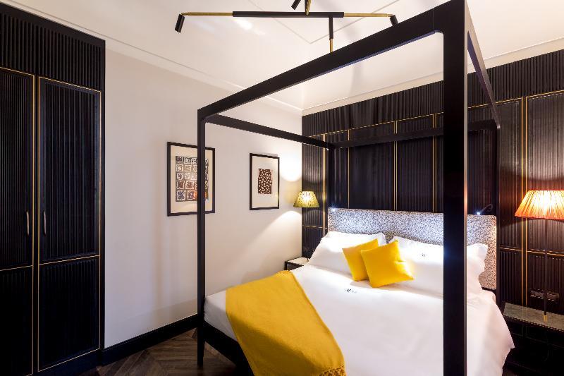 The H'all Tailor Hotel Rome