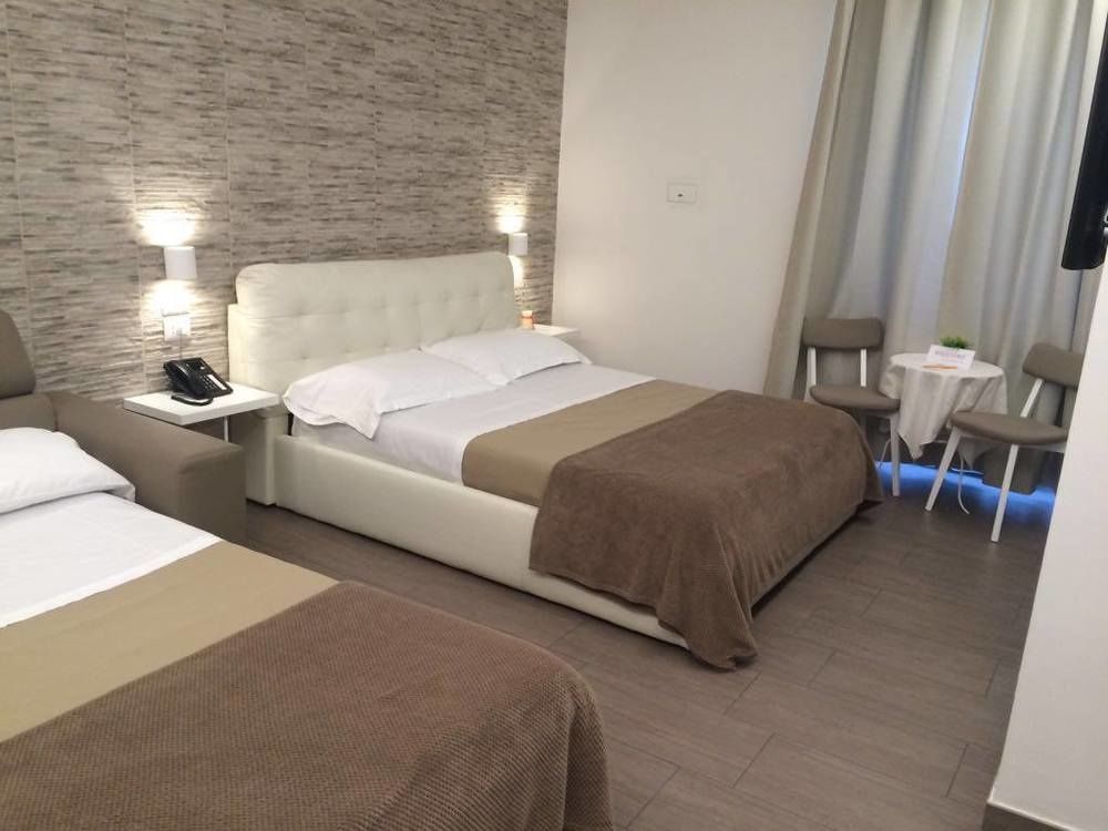 Bed & Breakfast Domus Castroni Pompeo Magno Rome