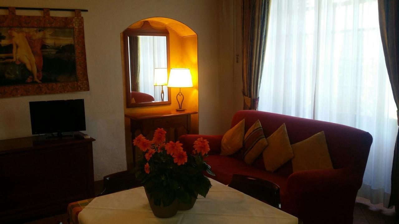 Casale Mostacciano 3* Rome