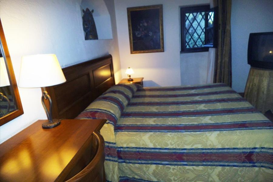 Casale Mostacciano Rome