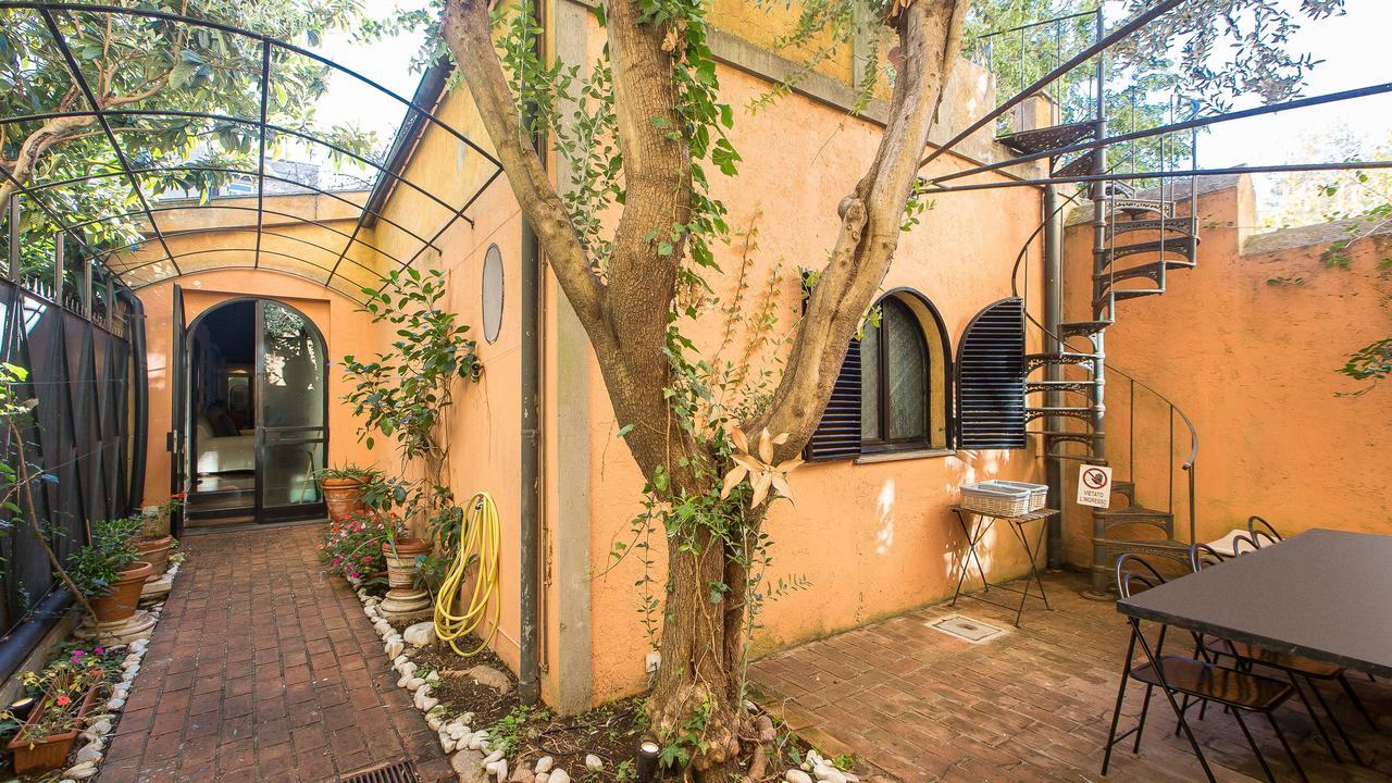 In Riari Garden Apartment
