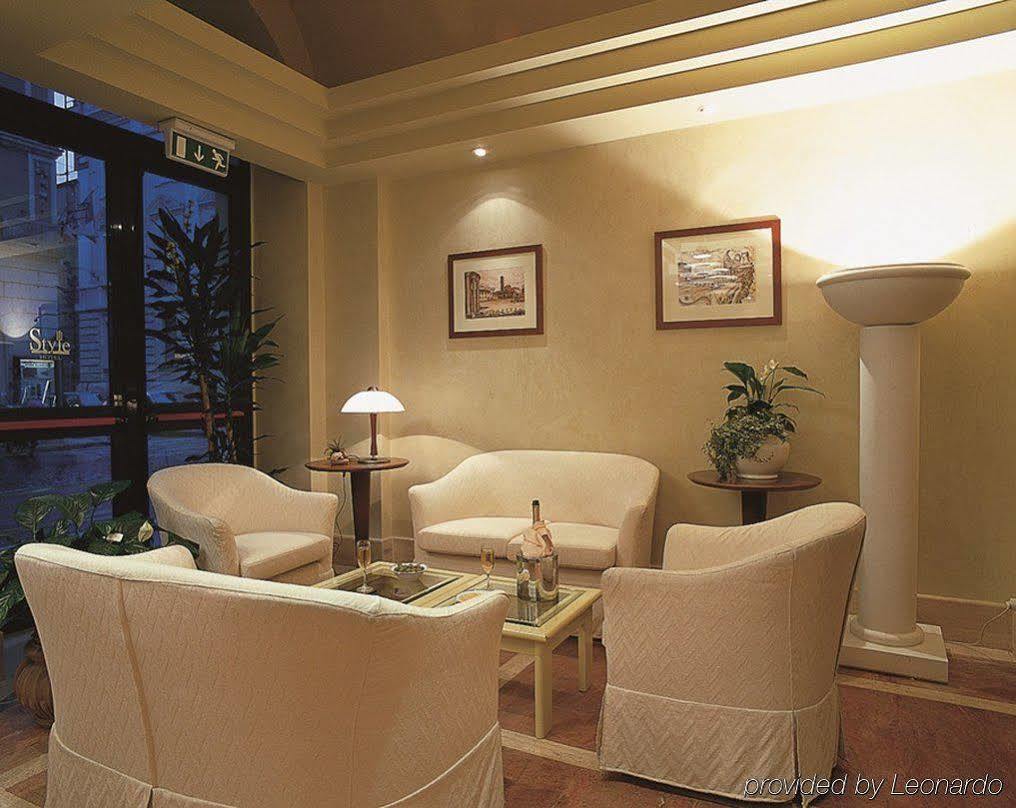 Exe Domus Aurea Hotel 3*