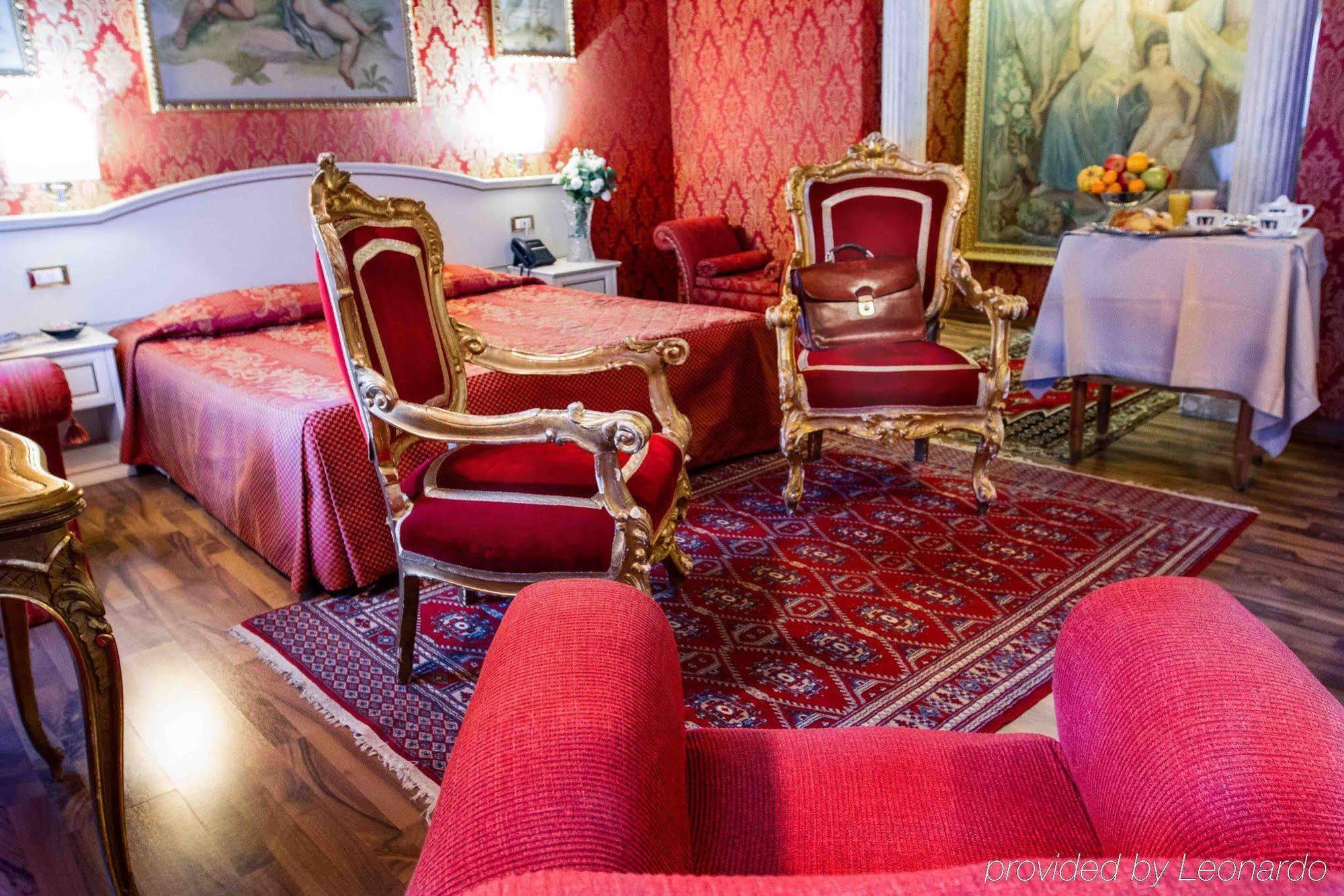 Residenza Canova Tadolini - Guest house Rome