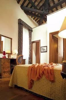 Hotel Teatro Pace Rome