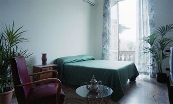 Guest house Mr Frills 2*