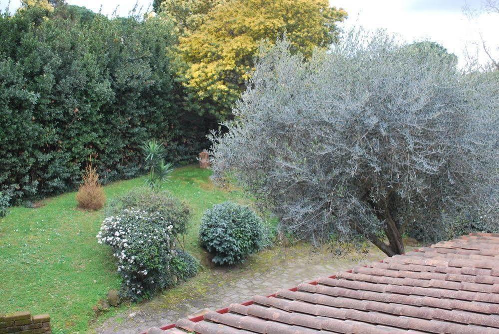 Casale Mostacciano 3* Rome