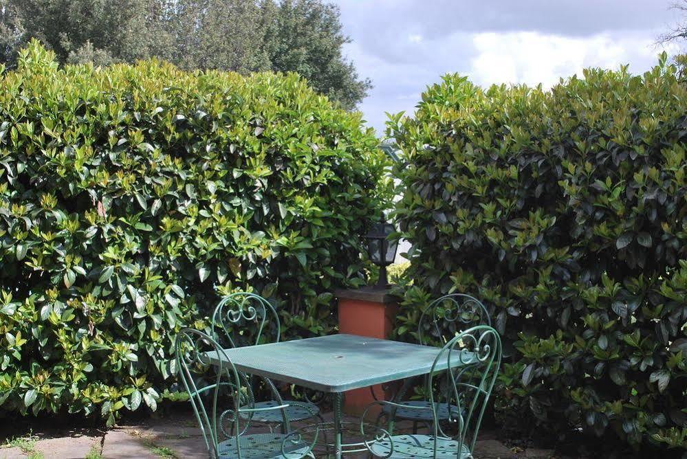 Casale Mostacciano 3* Rome