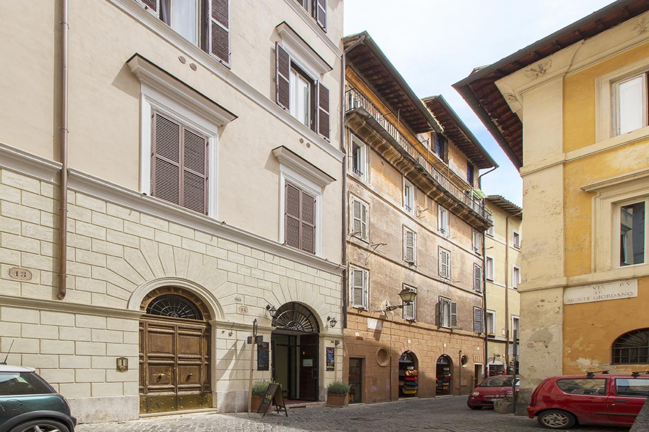 Thebestinrome Vetrina Apartment *