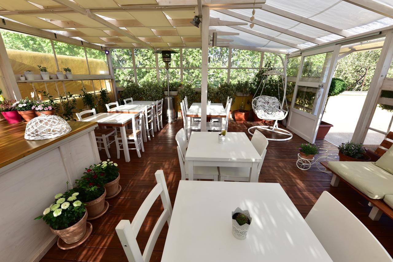 Quodlibet Bed & Breakfast 2*