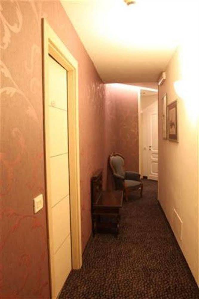 Hotel Appia 442 Rome