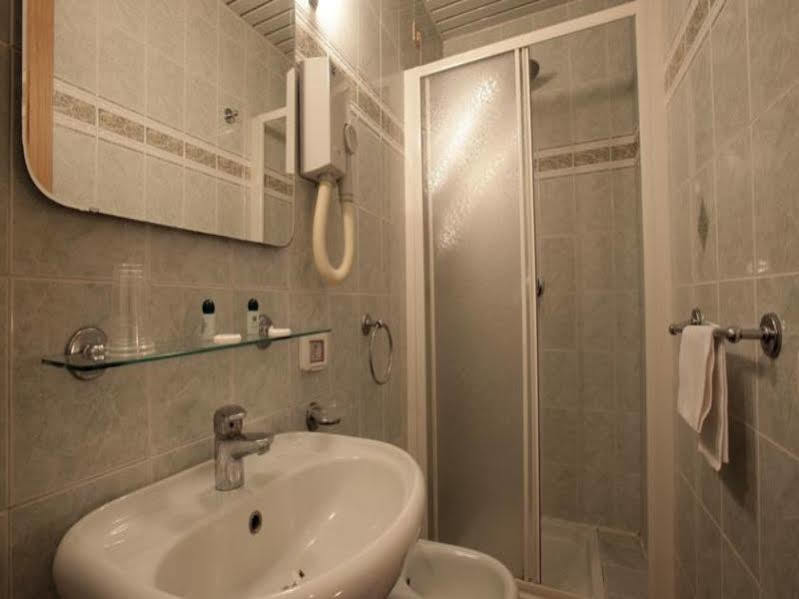 Embassy Hotel Rome