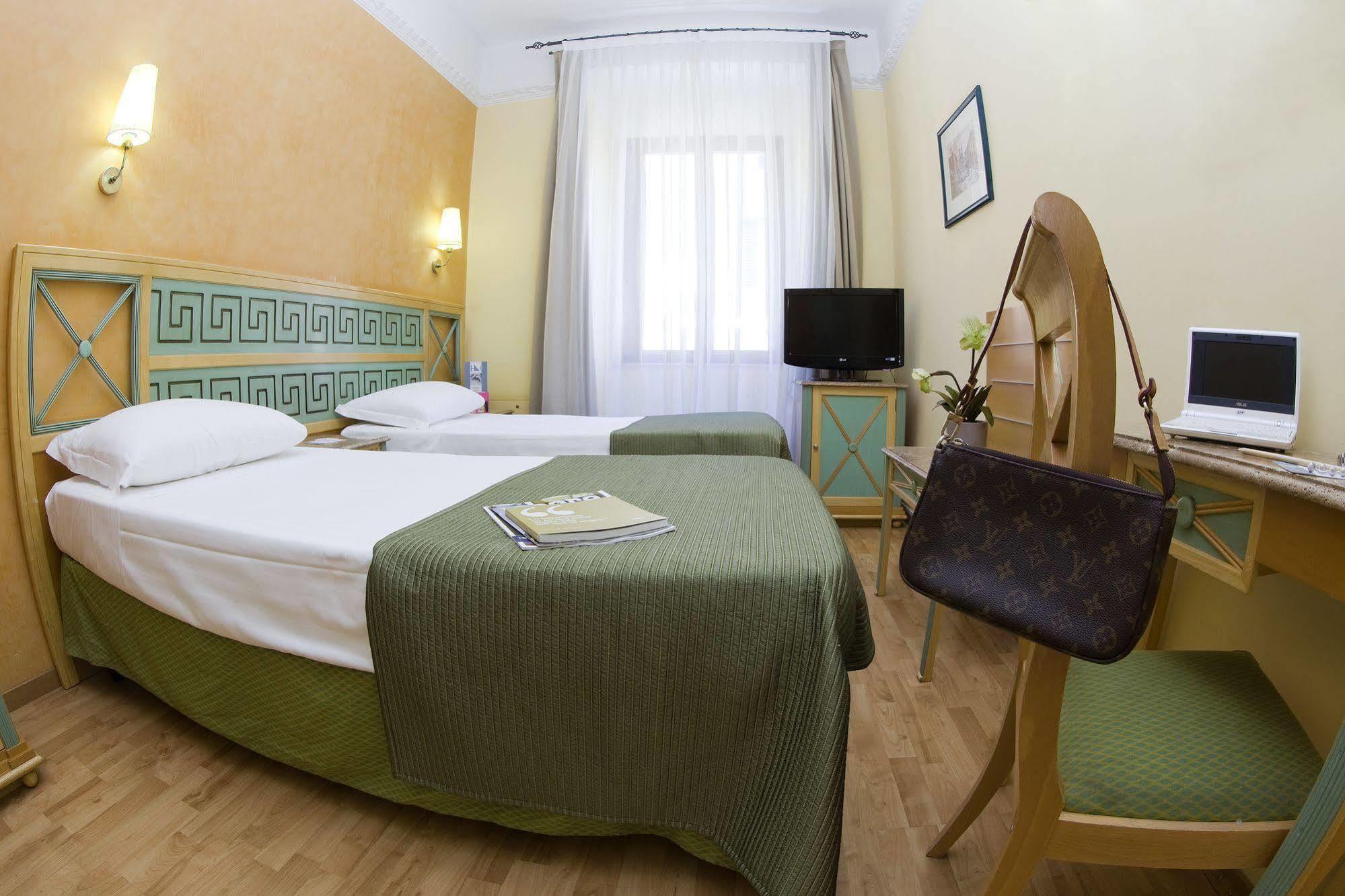 Hotel Exe Domus Aurea 3*