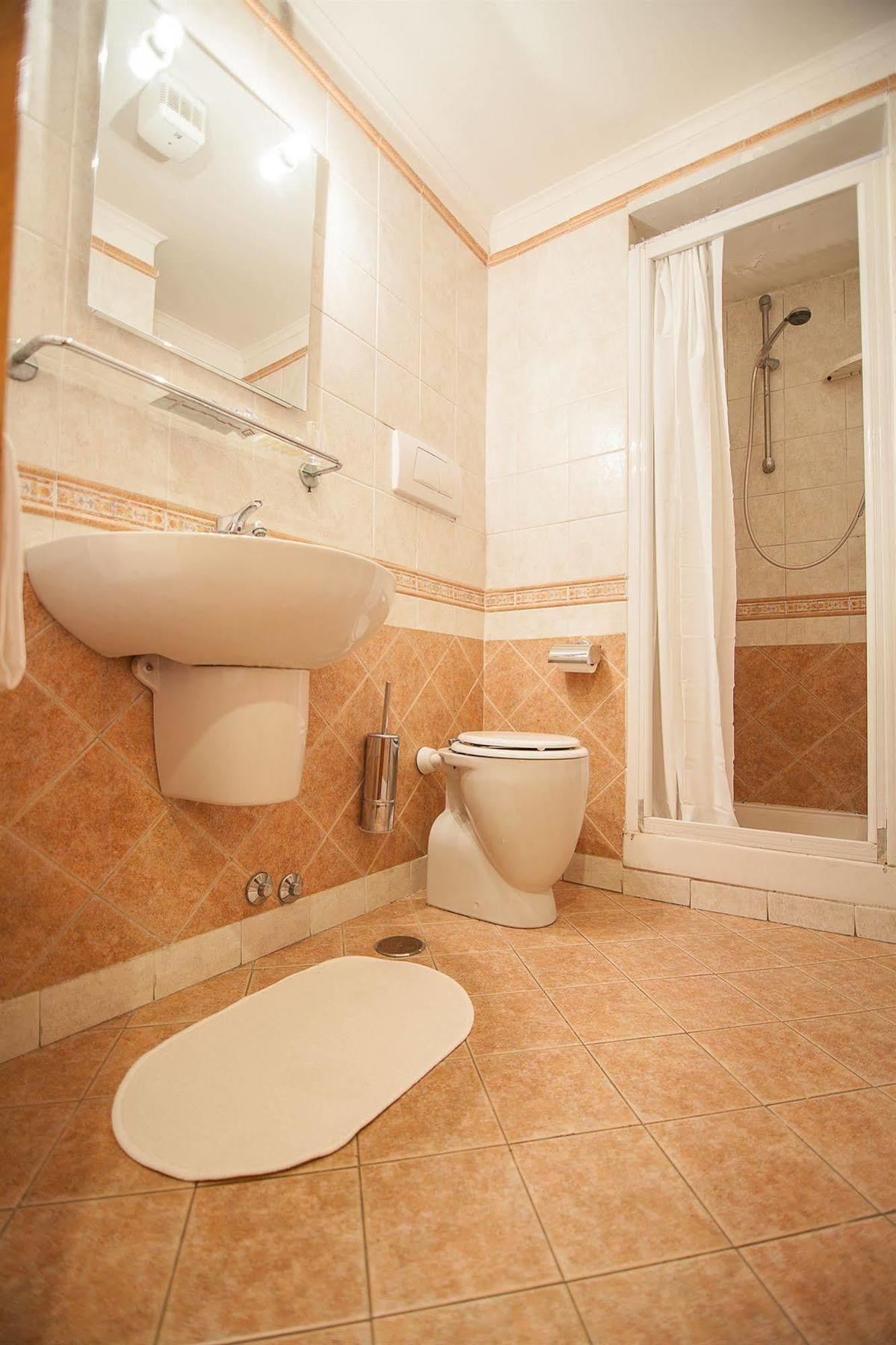 Pomezia 2* Rome