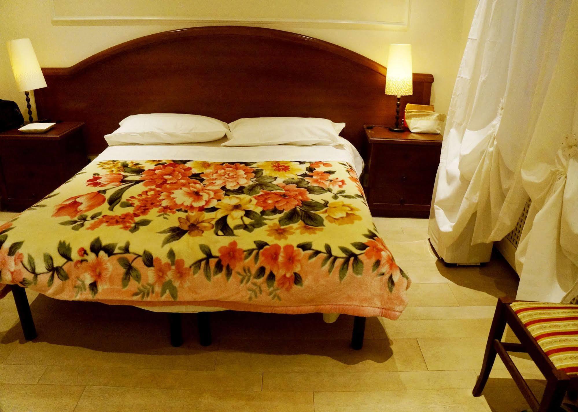 Casa Dell'amicizia 2* Rome
