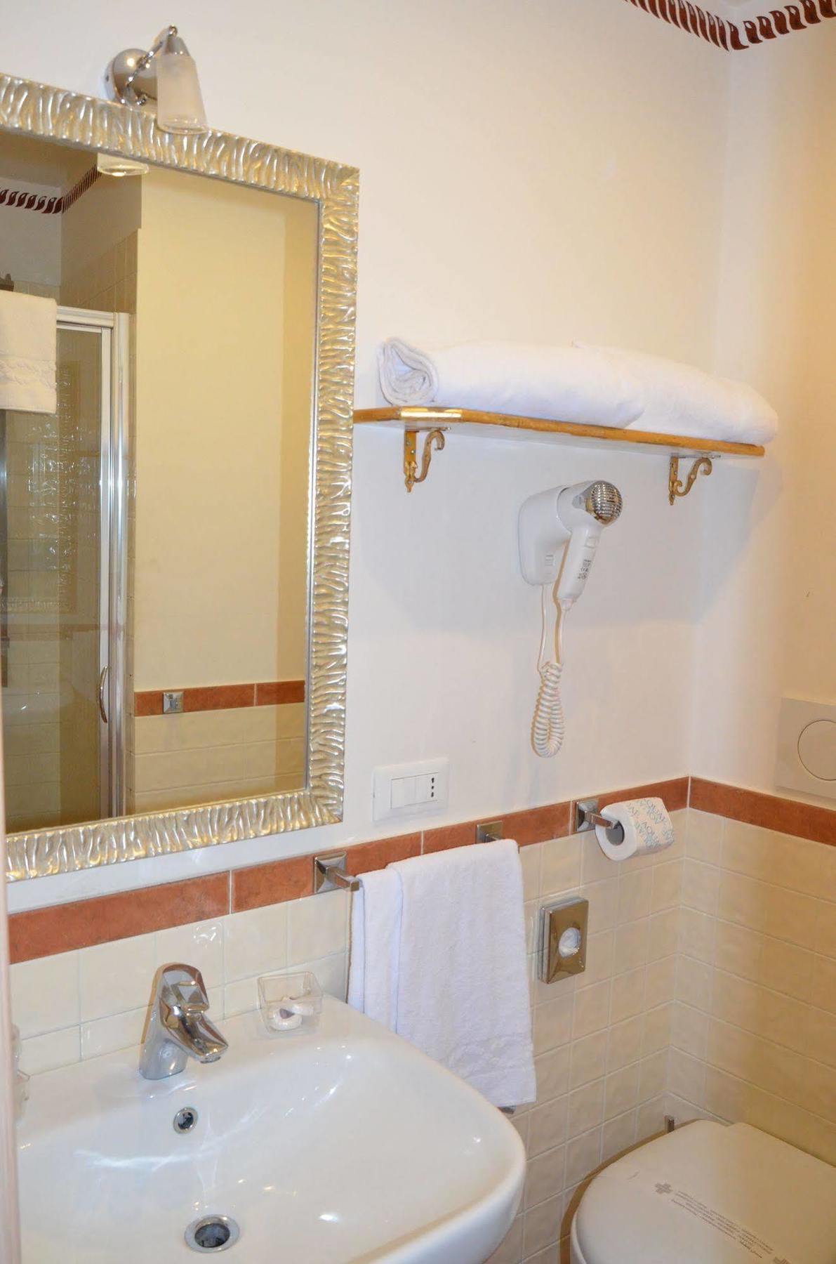 Trevispagna Charme Guest house Rome