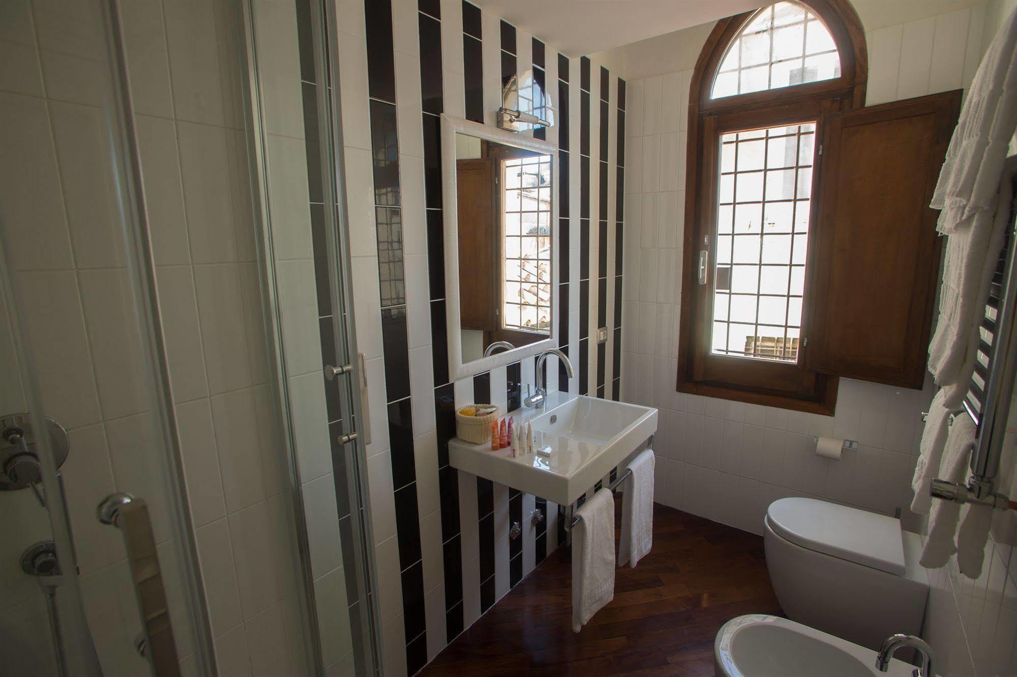 Relais Arco Della Pace Guest house 2*