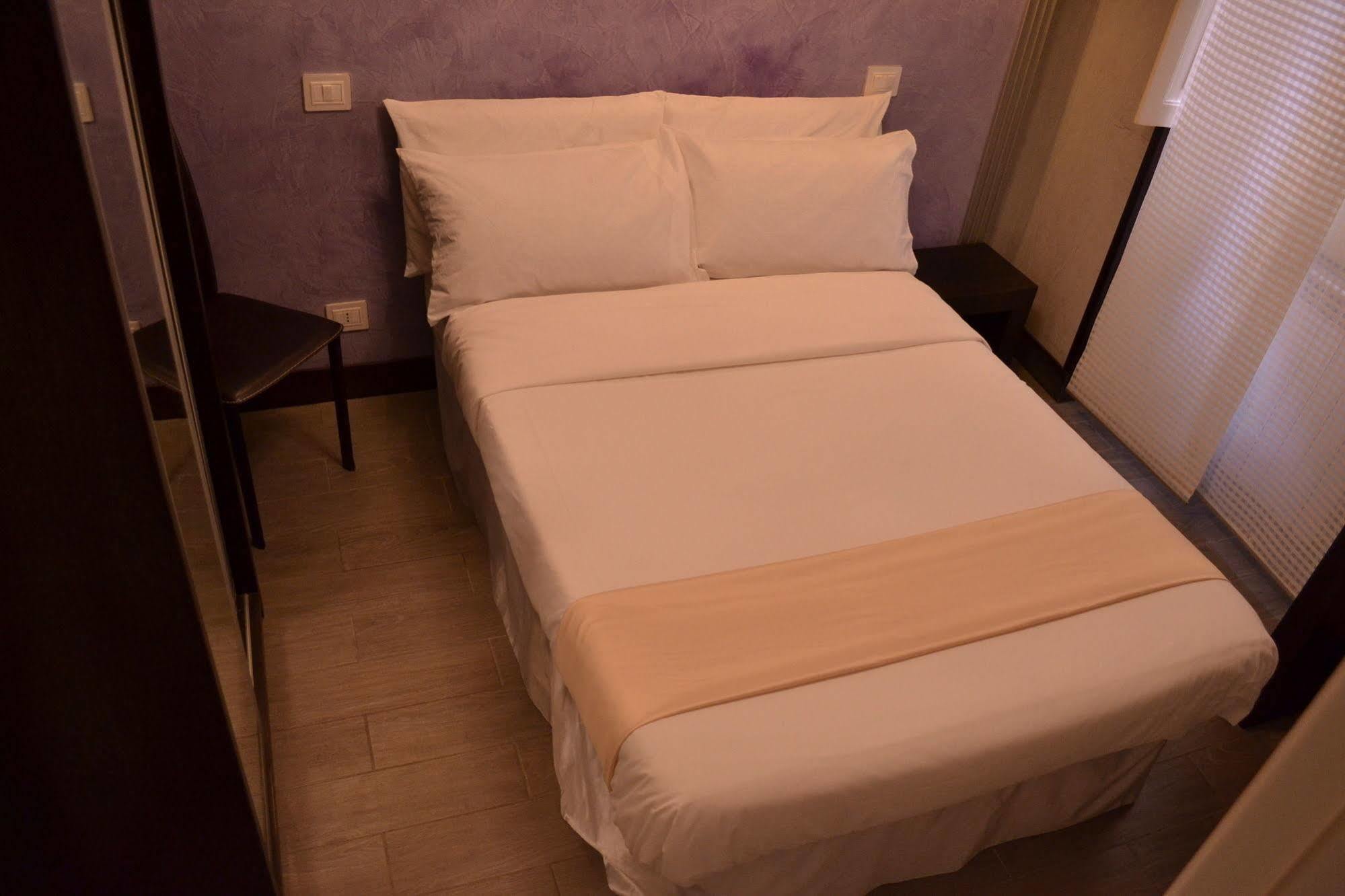 Tiburtina House Affittacamere 2*