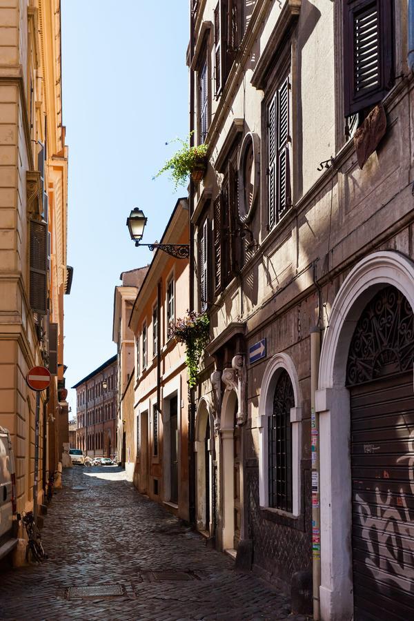 Il Nascondiglio Del Prete *