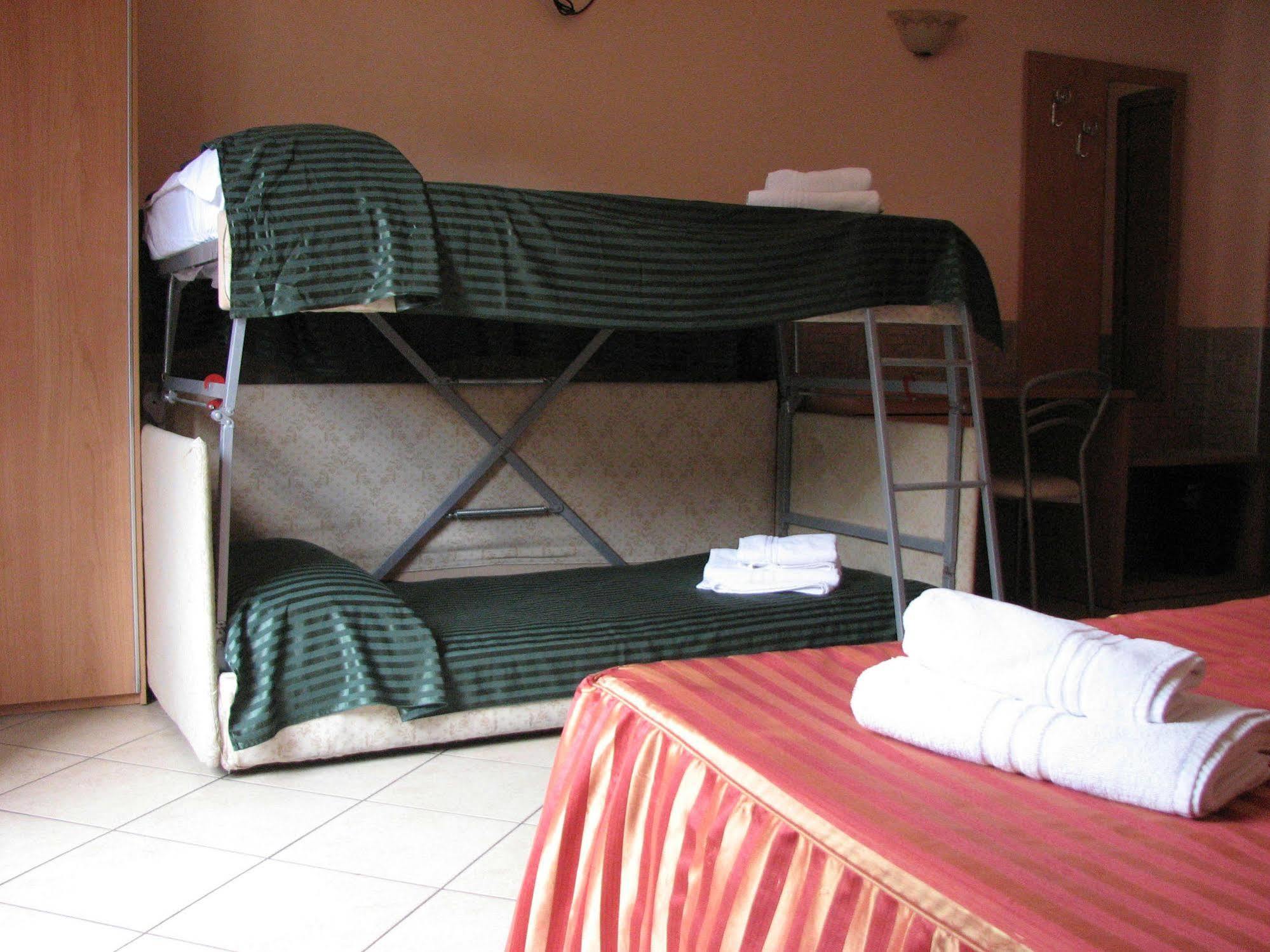 Palma Residences In Guest house